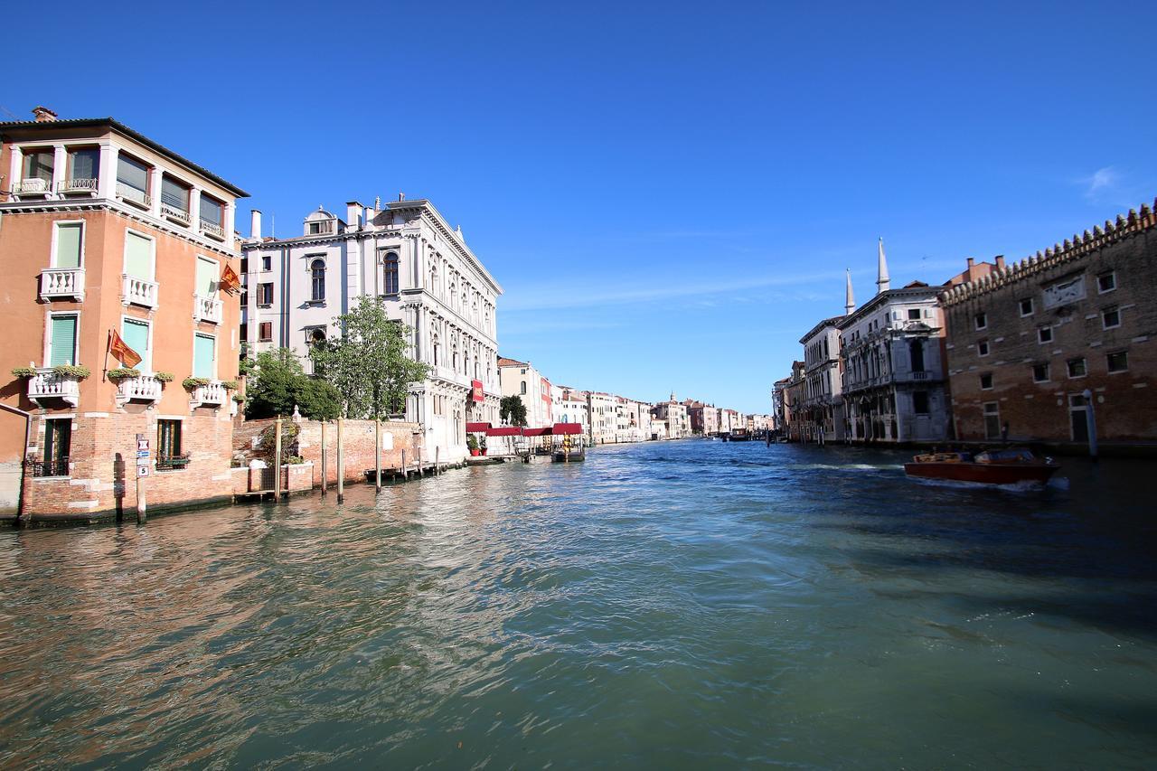 SUNNY CANALVIEW 4pax, wifi, aircond Venise Extérieur photo